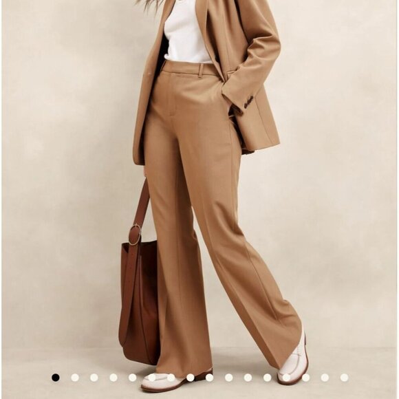 Banana Republic Factory Women's Stretch Bootcut Dress Pants Size 10 Beige BNWT - Picture 1 of 11
